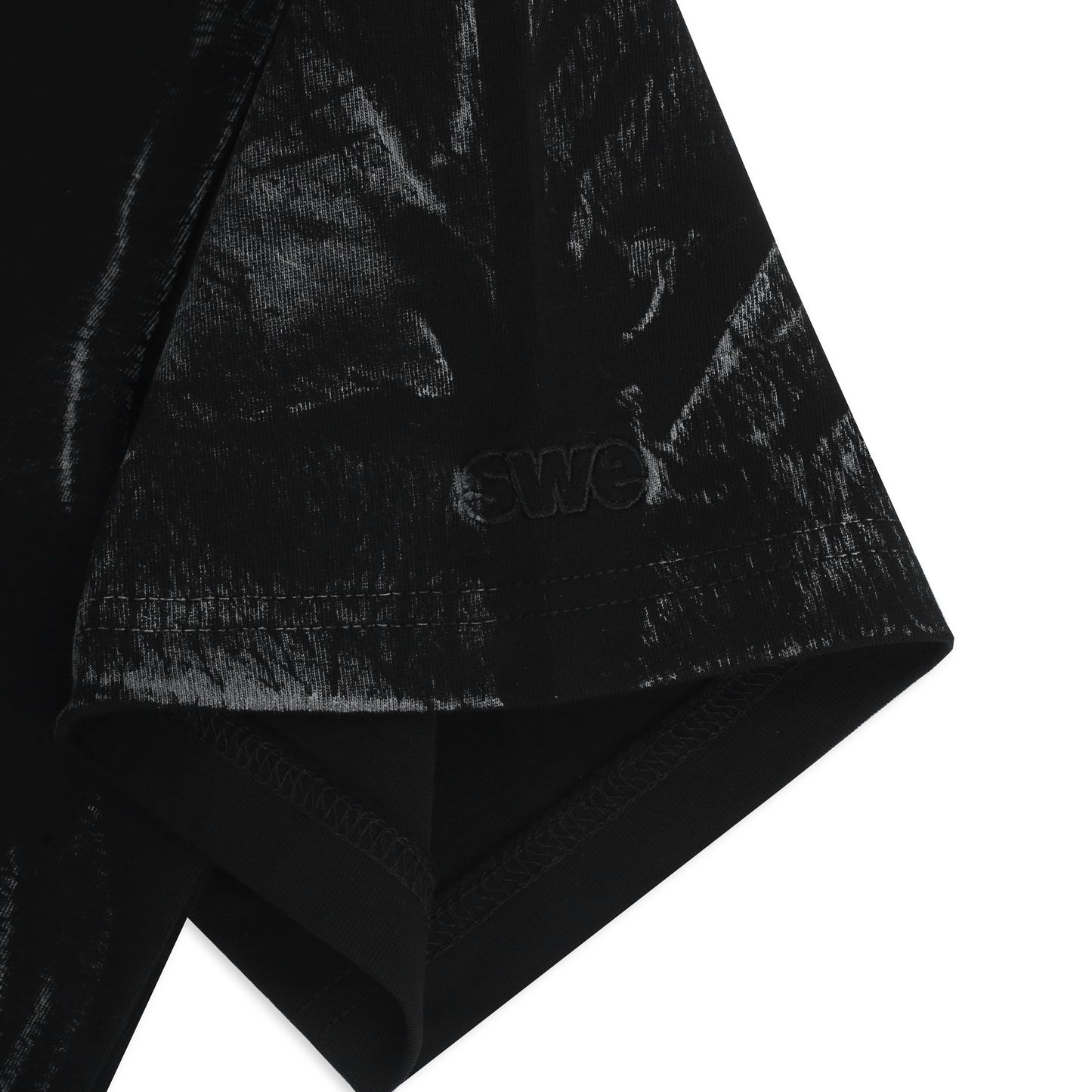 SWE CROSS BOXY TEE - BLACK