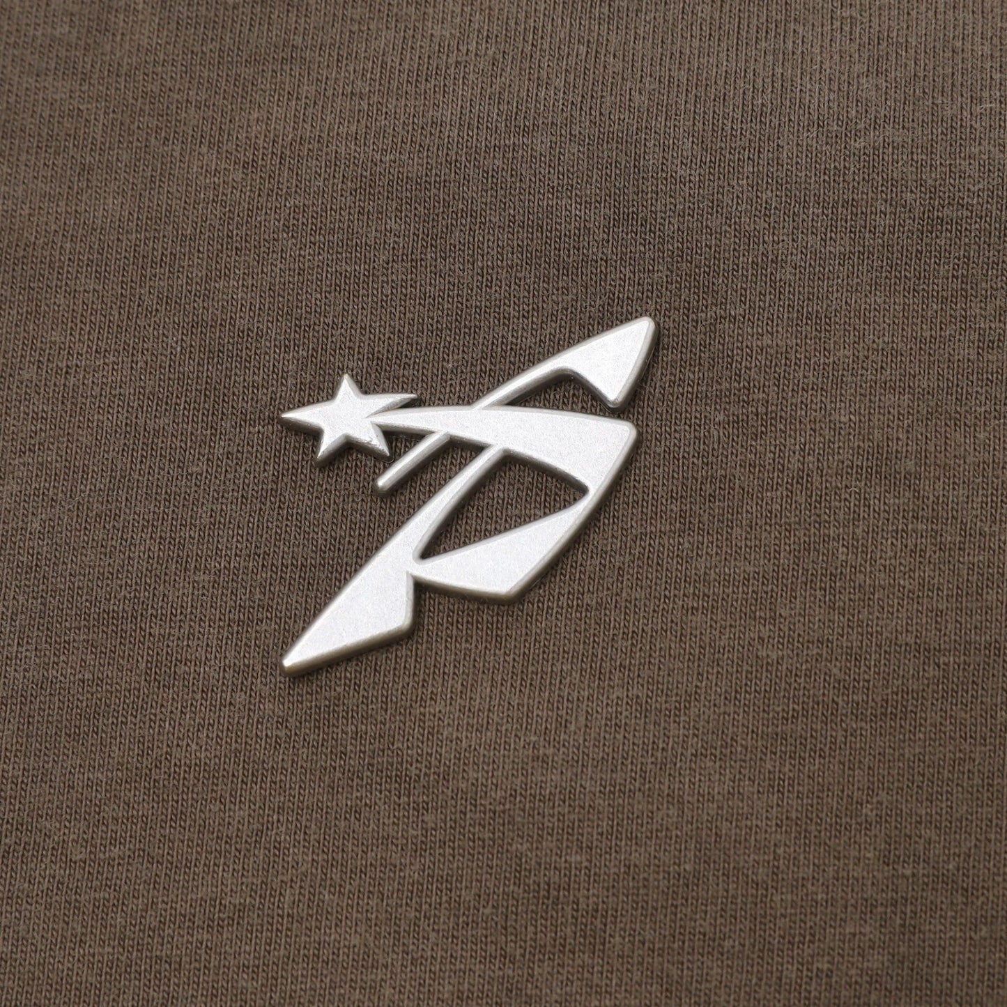 BADGE TEE - RUSTIC/GRAPHITE/FADED