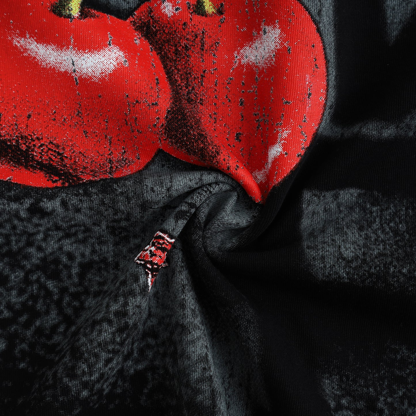 SWE CHERRY BOXY TEE - BLACK