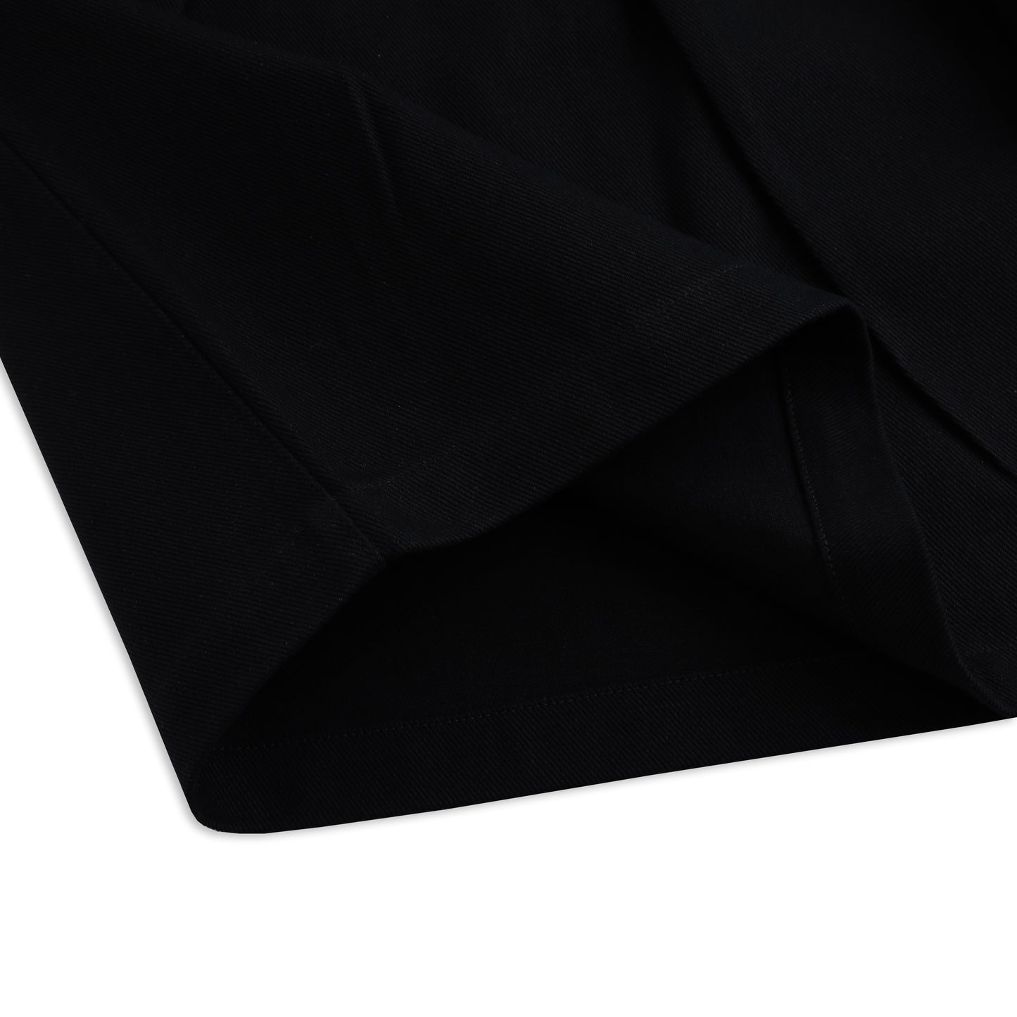 SWE PLEATED WIDE SHORTS - BLACK